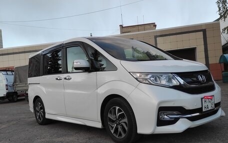 Honda Stepwgn IV, 2016 год, 2 000 000 рублей, 1 фотография