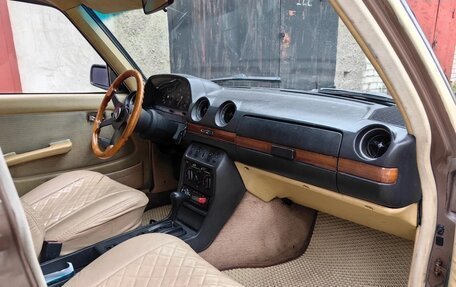 Mercedes-Benz W123, 1985 год, 150 000 рублей, 2 фотография