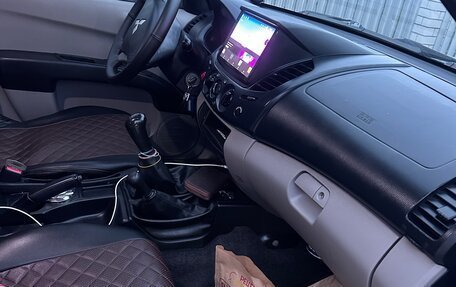 Mitsubishi L200 IV рестайлинг, 2011 год, 1 800 000 рублей, 15 фотография