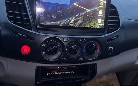 Mitsubishi L200 IV рестайлинг, 2011 год, 1 800 000 рублей, 19 фотография