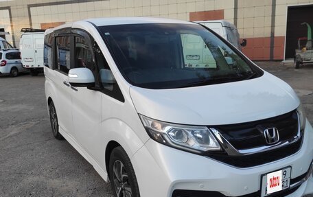 Honda Stepwgn IV, 2016 год, 2 000 000 рублей, 4 фотография