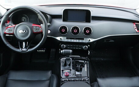 KIA Stinger I, 2019 год, 2 700 000 рублей, 8 фотография