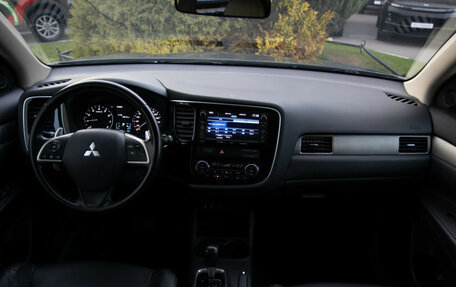 Mitsubishi Outlander III рестайлинг 3, 2012 год, 1 578 000 рублей, 11 фотография