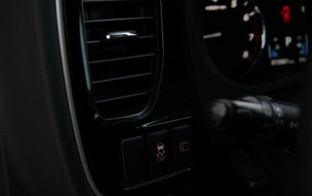Mitsubishi Outlander III рестайлинг 3, 2012 год, 1 578 000 рублей, 14 фотография