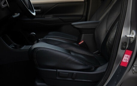 Mitsubishi Outlander III рестайлинг 3, 2012 год, 1 578 000 рублей, 16 фотография