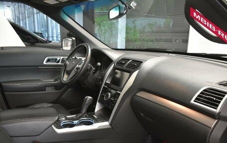 Ford Explorer VI, 2015 год, 2 250 000 рублей, 26 фотография