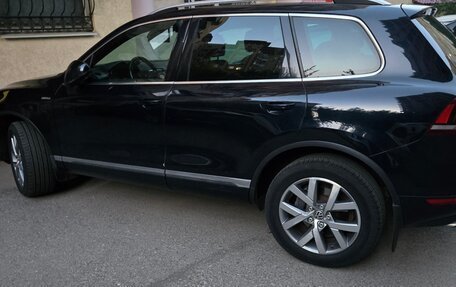 Volkswagen Touareg III, 2013 год, 2 370 000 рублей, 3 фотография