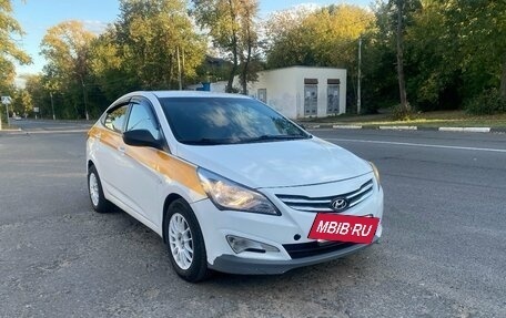 Hyundai Solaris II рестайлинг, 2016 год, 430 000 рублей, 2 фотография
