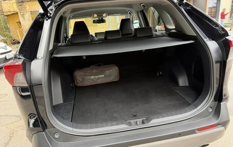 Toyota RAV4, 2020 год, 3 600 000 рублей, 5 фотография