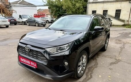 Toyota RAV4, 2020 год, 3 600 000 рублей, 4 фотография
