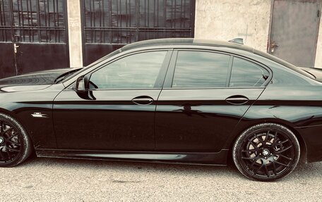 BMW 5 серия, 2013 год, 1 780 000 рублей, 2 фотография