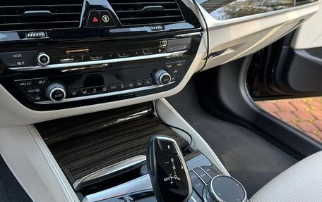 BMW 5 серия, 2019 год, 3 900 000 рублей, 18 фотография