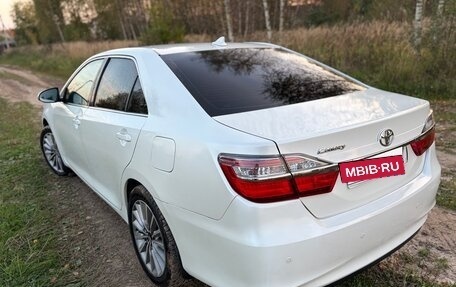 Toyota Camry, 2017 год, 1 750 000 рублей, 6 фотография
