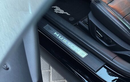 Ford Mustang VI рестайлинг, 2019 год, 5 100 000 рублей, 25 фотография
