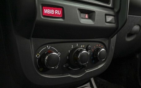 Renault Duster I рестайлинг, 2018 год, 1 259 000 рублей, 13 фотография