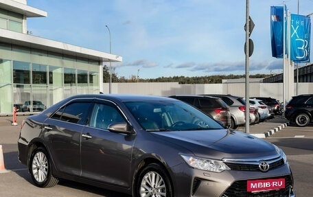 Toyota Camry, 2015 год, 1 897 000 рублей, 3 фотография