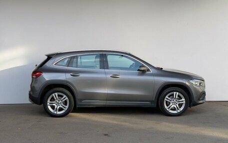Mercedes-Benz GLA, 2020 год, 3 500 000 рублей, 6 фотография