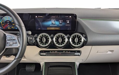Mercedes-Benz GLA, 2020 год, 3 500 000 рублей, 28 фотография