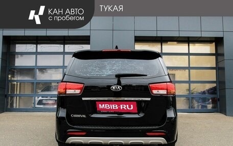 KIA Carnival III, 2017 год, 2 066 500 рублей, 4 фотография