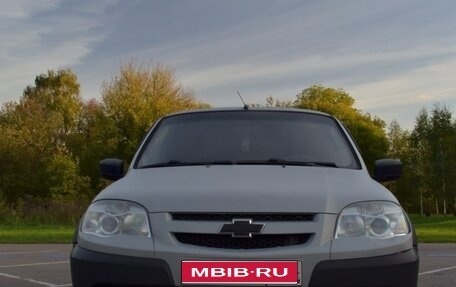 Chevrolet Niva I рестайлинг, 2011 год, 300 000 рублей, 1 фотография