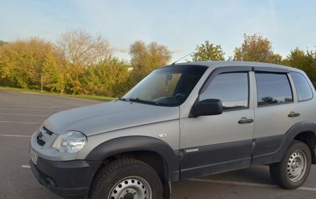 Chevrolet Niva I рестайлинг, 2011 год, 300 000 рублей, 3 фотография