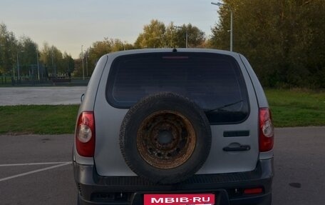 Chevrolet Niva I рестайлинг, 2011 год, 300 000 рублей, 4 фотография