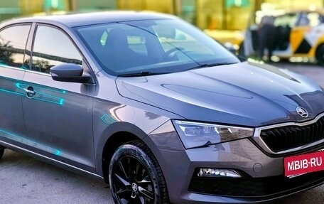 Skoda Rapid II, 2021 год, 2 000 000 рублей, 1 фотография