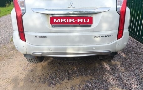 Mitsubishi Pajero Sport III рестайлинг, 2017 год, 2 600 000 рублей, 3 фотография