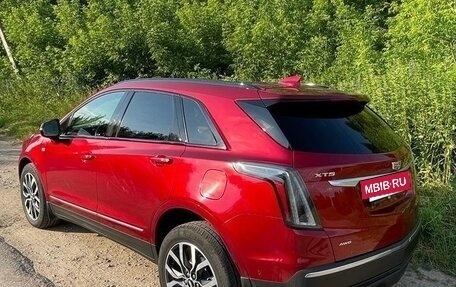 Cadillac XT5 I рестайлинг, 2021 год, 2 600 000 рублей, 3 фотография