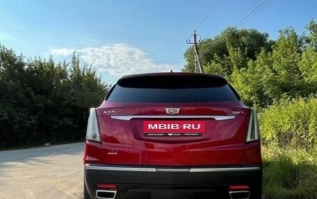 Cadillac XT5 I рестайлинг, 2021 год, 2 600 000 рублей, 4 фотография