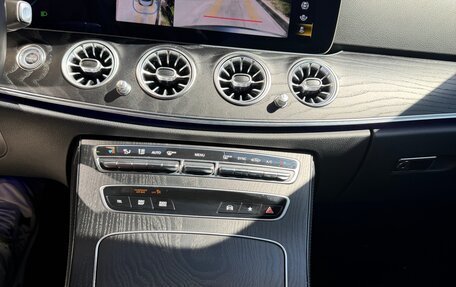Mercedes-Benz E-Класс, 2022 год, 5 000 000 рублей, 15 фотография