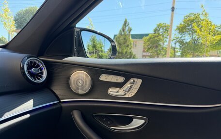 Mercedes-Benz E-Класс, 2022 год, 5 000 000 рублей, 14 фотография