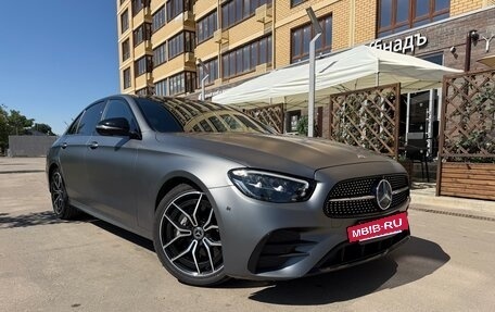 Mercedes-Benz E-Класс, 2022 год, 5 000 000 рублей, 4 фотография