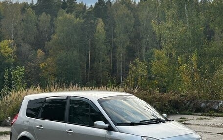 Renault Scenic III, 2005 год, 300 000 рублей, 3 фотография