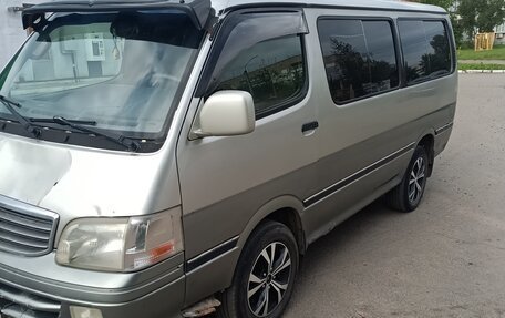 Toyota HiAce H100, 2003 год, 555 000 рублей, 2 фотография