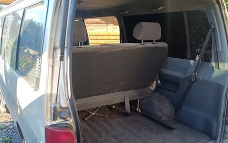Toyota HiAce H100, 2003 год, 555 000 рублей, 16 фотография
