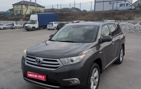 Toyota Highlander III, 2011 год, 1 960 000 рублей, 1 фотография