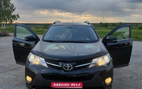 Toyota RAV4, 2014 год, 2 350 000 рублей, 4 фотография