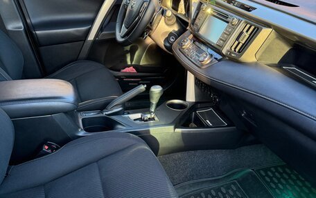 Toyota RAV4, 2014 год, 2 350 000 рублей, 18 фотография