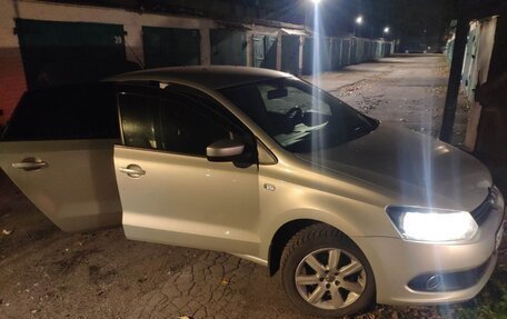 Volkswagen Polo VI (EU Market), 2011 год, 1 000 000 рублей, 2 фотография