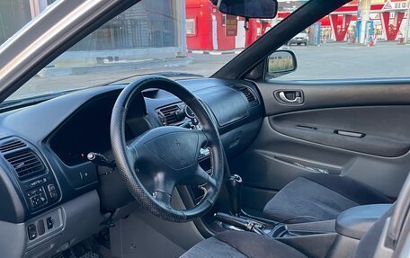 Mitsubishi Galant VIII, 2002 год, 390 000 рублей, 8 фотография