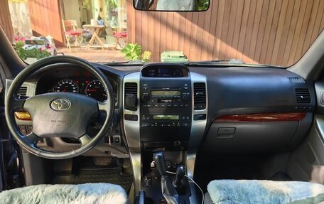 Toyota Land Cruiser Prado 120 рестайлинг, 2006 год, 2 500 000 рублей, 6 фотография