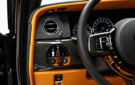 Rolls-Royce Cullinan, 2022 год, 36 990 000 рублей, 14 фотография