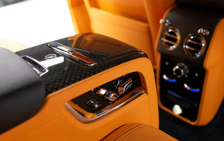 Rolls-Royce Cullinan, 2022 год, 36 990 000 рублей, 25 фотография