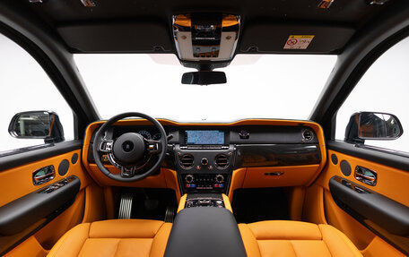 Rolls-Royce Cullinan, 2022 год, 36 990 000 рублей, 32 фотография