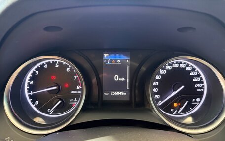 Toyota Camry, 2020 год, 2 000 000 рублей, 15 фотография