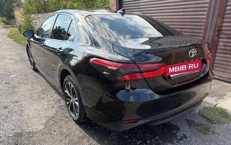 Toyota Camry, 2020 год, 2 000 000 рублей, 13 фотография