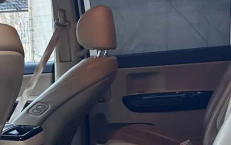 KIA Carnival, 2020 год, 2 300 000 рублей, 2 фотография