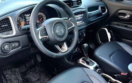 Jeep Renegade I рестайлинг, 2018 год, 1 300 000 рублей, 4 фотография
