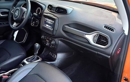 Jeep Renegade I рестайлинг, 2018 год, 1 300 000 рублей, 6 фотография